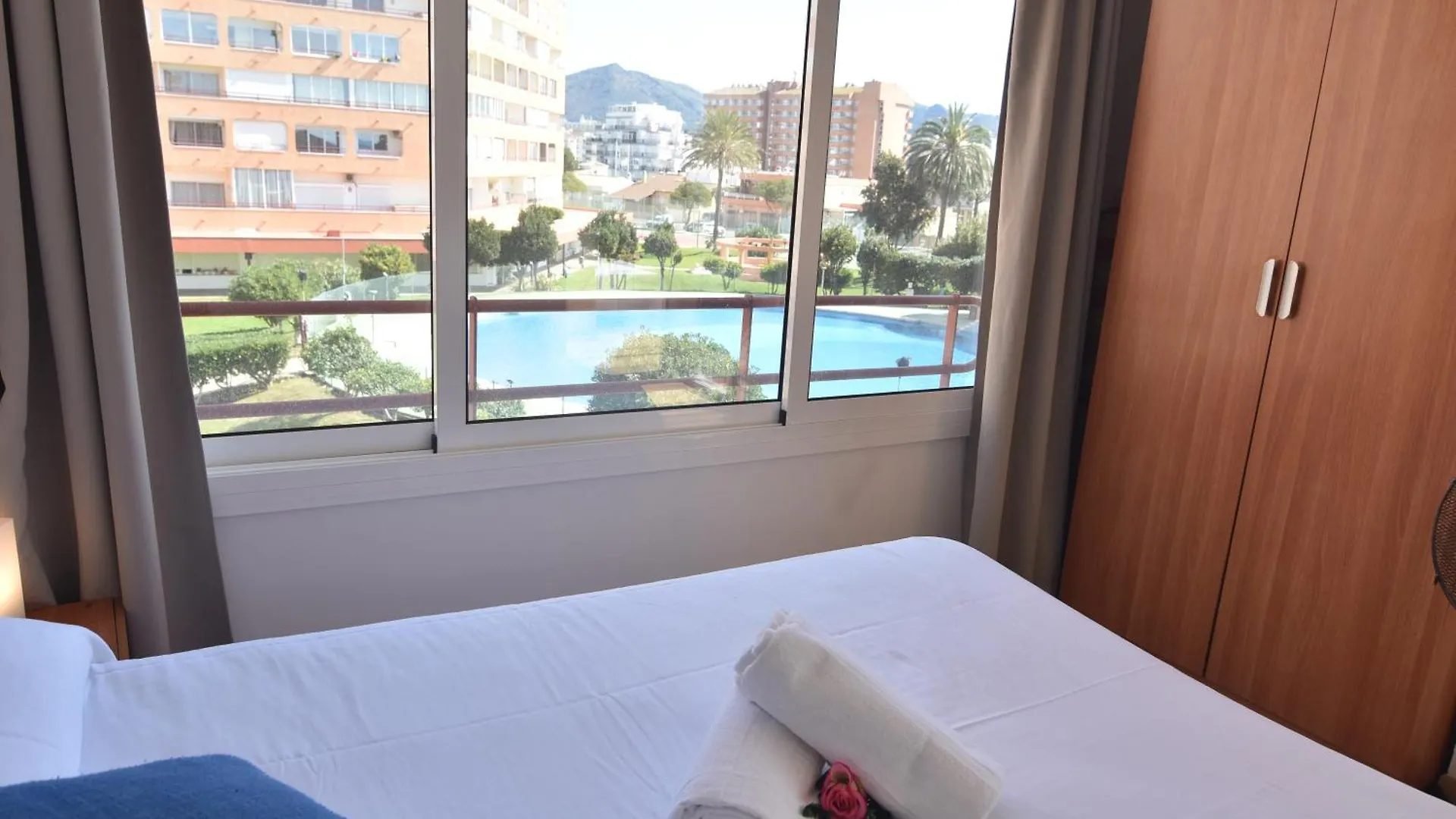 Apartamento Rnet - 600 Garbi 01-40 Rosas